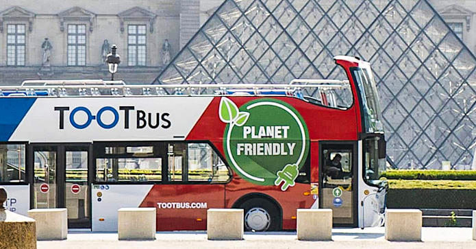 Tootbus Paris sightseeing bus tour Louvre Museum
