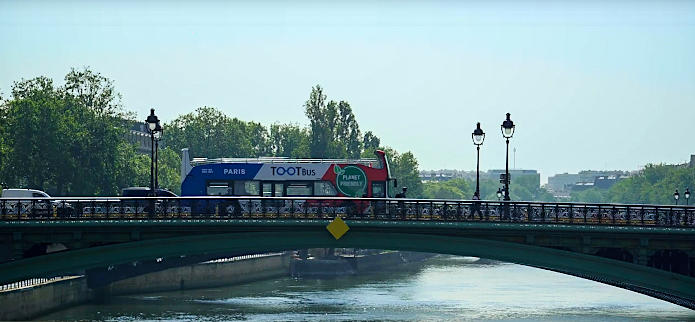 Tootbus Paris daytime sightseeing bus tour