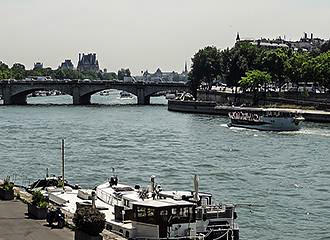 Vedettes Pont-Neuf cruise