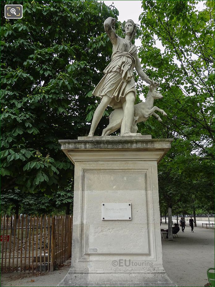 Goddess of the Hunt statue, Jardin des Tuileries looking NW