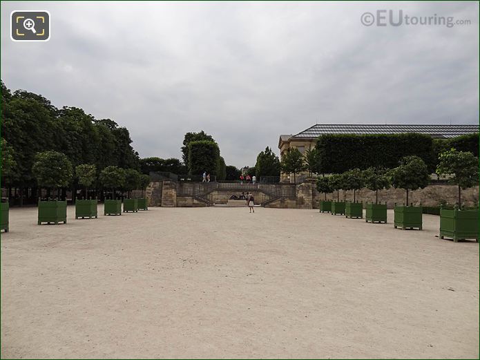 Walkway and stairs to Terrasse du Bord de l'Eau, Jardin des Tuileries SW