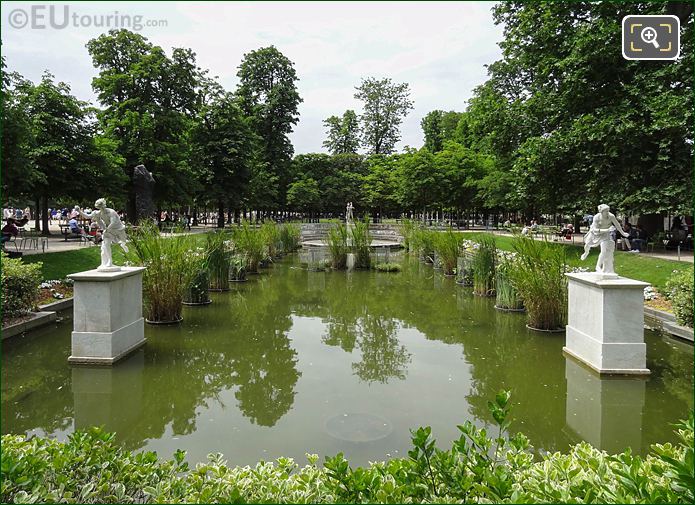 Exedre Nord pond water feature Jardin des Tuileries