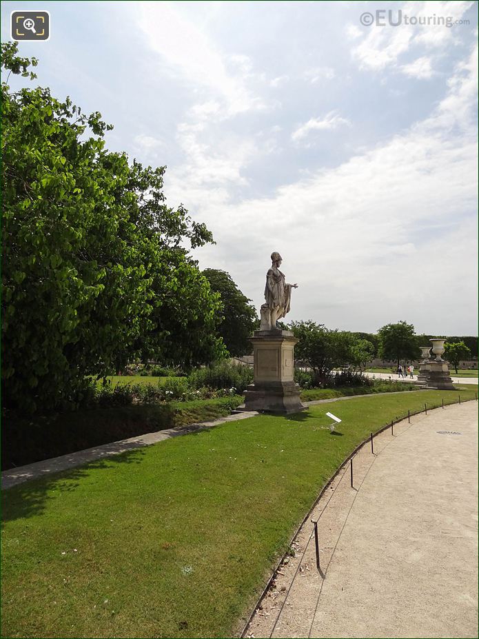 Statue at Demi-lune Reserve Sud, Grance Carre, Jardin des Tuileries