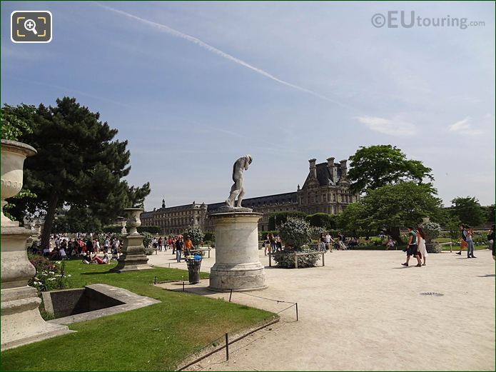 Demi-lune Reserve Nord parterre gardin in Jardin des Tuileries looking SSE