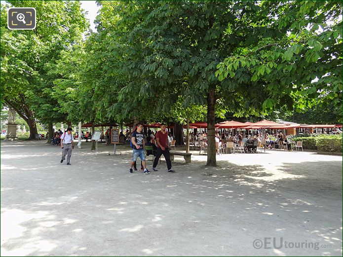 Allee Centrale looking SSE to a cafe in Jardin des Tuileries