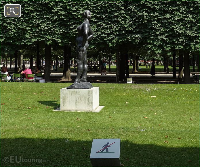 Petite Salle Verte Sud, Jardin des Tuileries, looking East