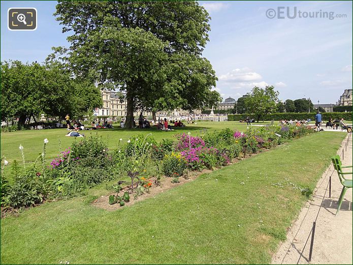 Demi-lune Reserve Sud garden, Jardin des Tuileries looking East