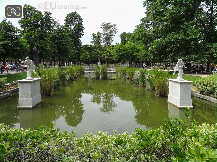 Exedre Nord, Jardin des Tuileries looking NW