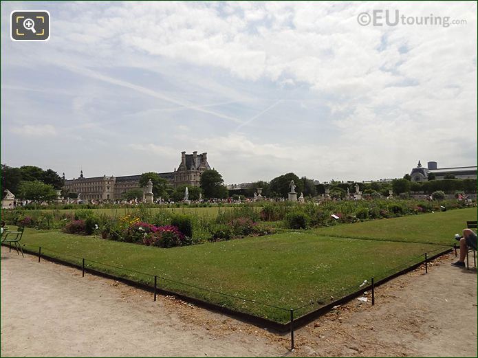 Demi-lune Carre de Fer Nord Jardin des Tuileries looking SE