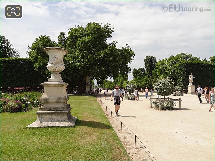 Allee Centrale pathway Jardin des Tuileries