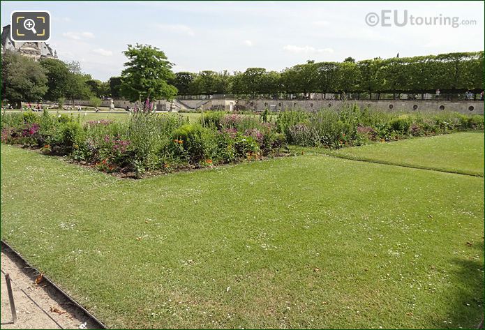 Carre de Fer Sud garden looking SSE in Jardin des Tuileries