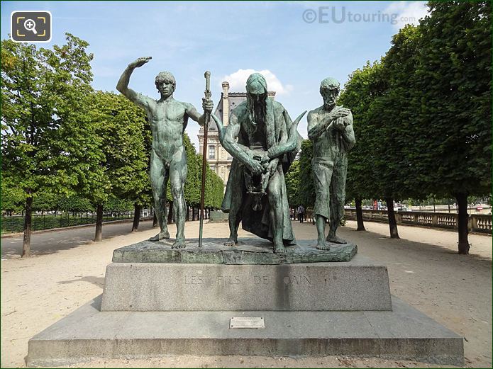 Terrasse du Bord de l'Eau statue, Jardin des Tuileries looking SE