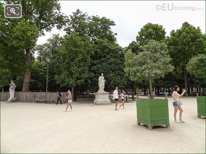 SE view of Grand Couvert and Allee Sous Couvert Sud, Tuileries Gardens