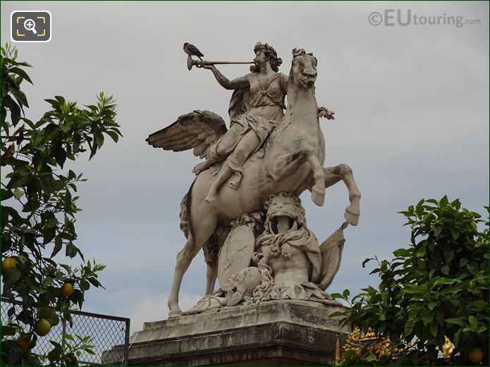 Concorde entrance to Jardin des Tuileries with Pegasus statue