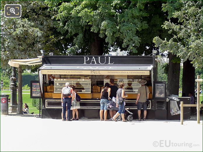 Kiosque Paul Jardin des Tuileries looking North