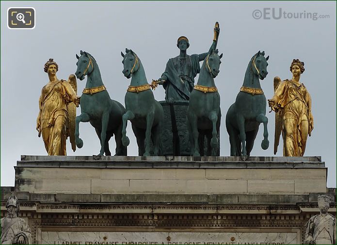 Quadrige de la Paix Statues on Arc de Triomphe du Carrousel