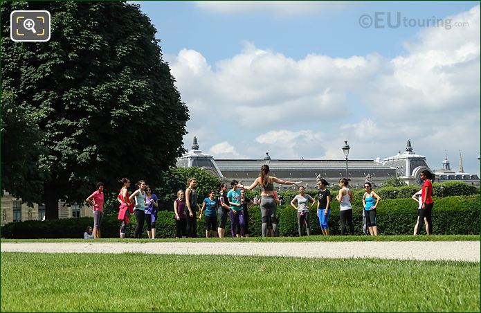 Yoga lesson, Jardin du Carrousel, Tuileries Gardens