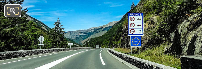 France and Spain border sign