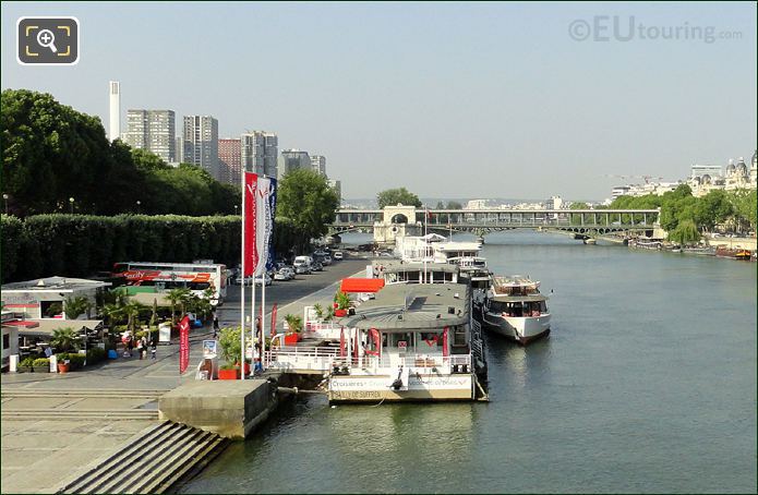 Vedettes de Paris, Port de Suffren, Paris