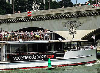 Vedettes de Paris cruise