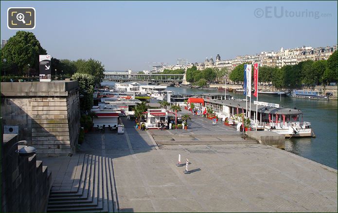 Vedettes de Paris main dock