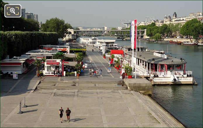 Vedettes de Paris dock