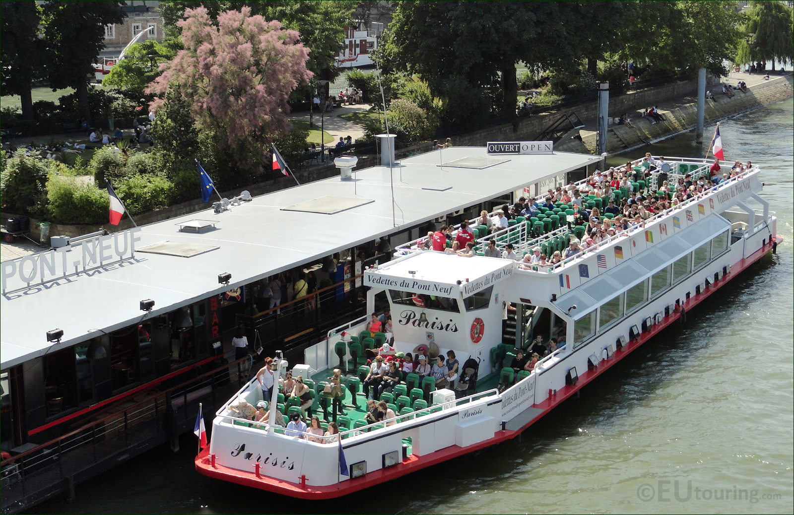 river cruise with les vedettes de paris