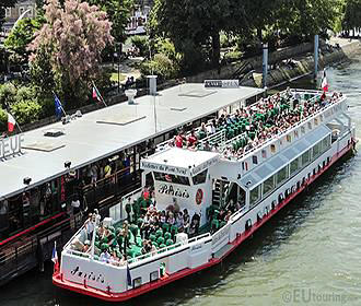 Vedettes Pont-Neuf Paris boat