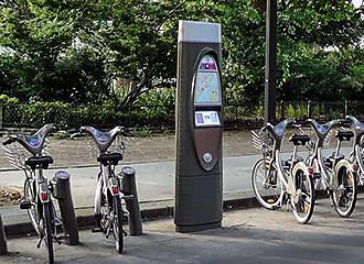 Paris Velib machine