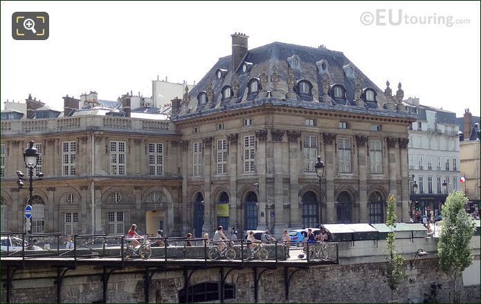 Velib bikes at Pont des Arts