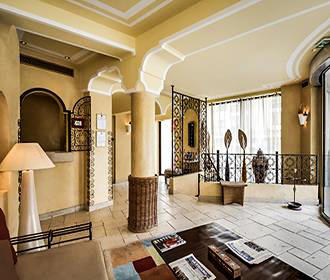 Villa Royale Montsouris lobby