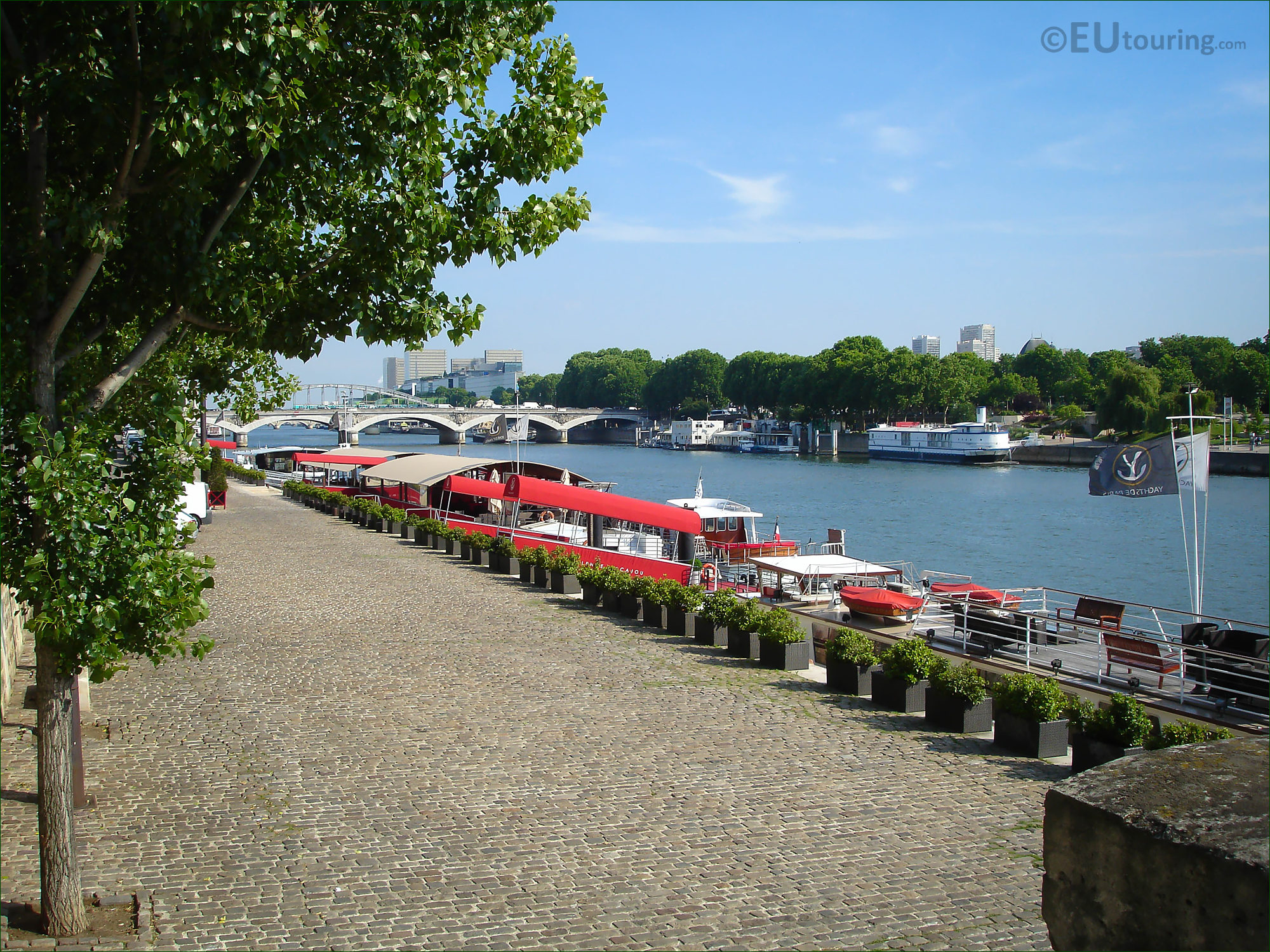 yachts de paris port henri iv